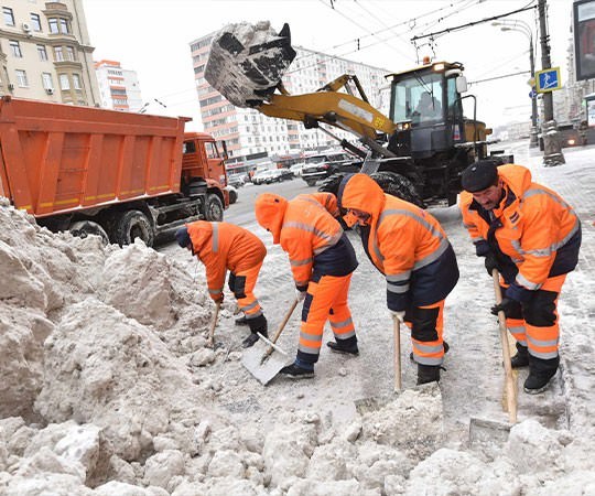 Уборка снега в Арамиле и  Свердловской области