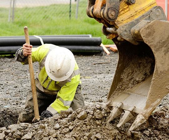 Земляные работы в Арамиле и  Свердловской области